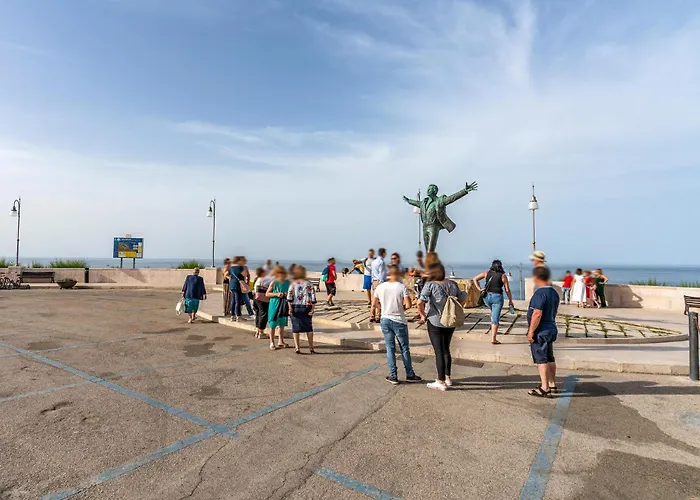 度假居 Stunning In With Wifi 奥斯图尼